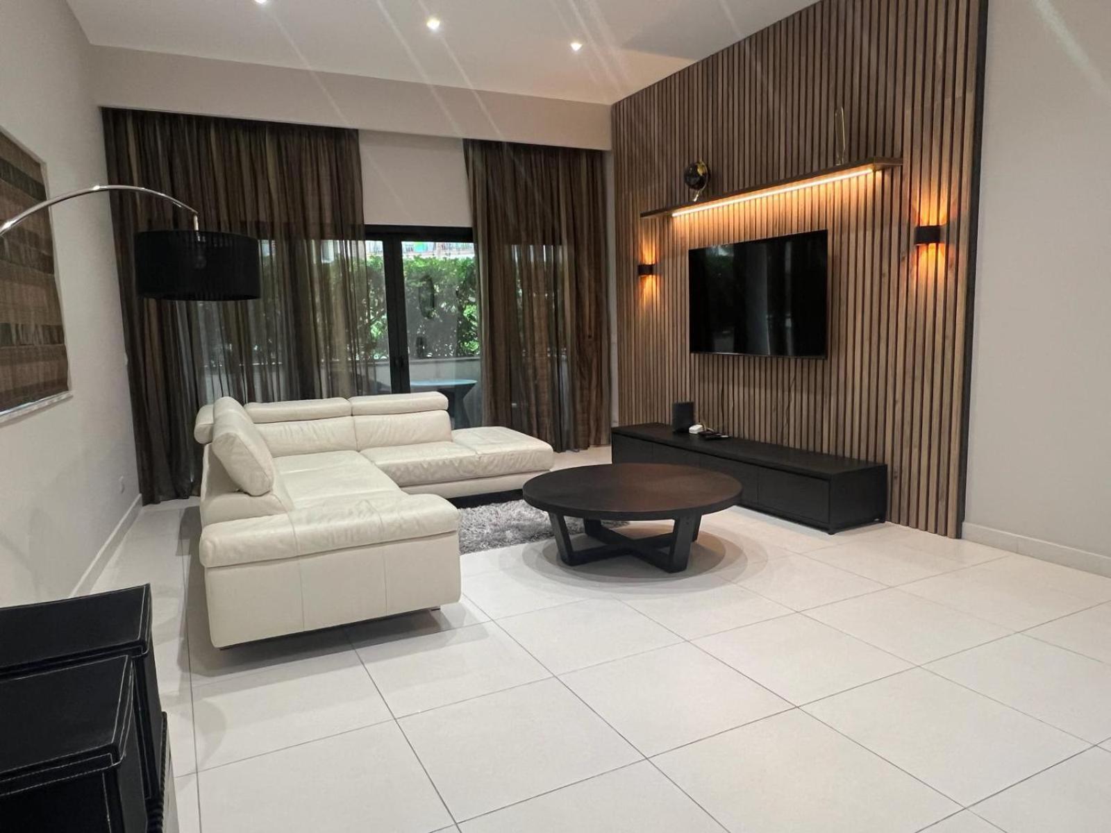 Apartamento Luxury 3-bedroom In St Julians San Julián