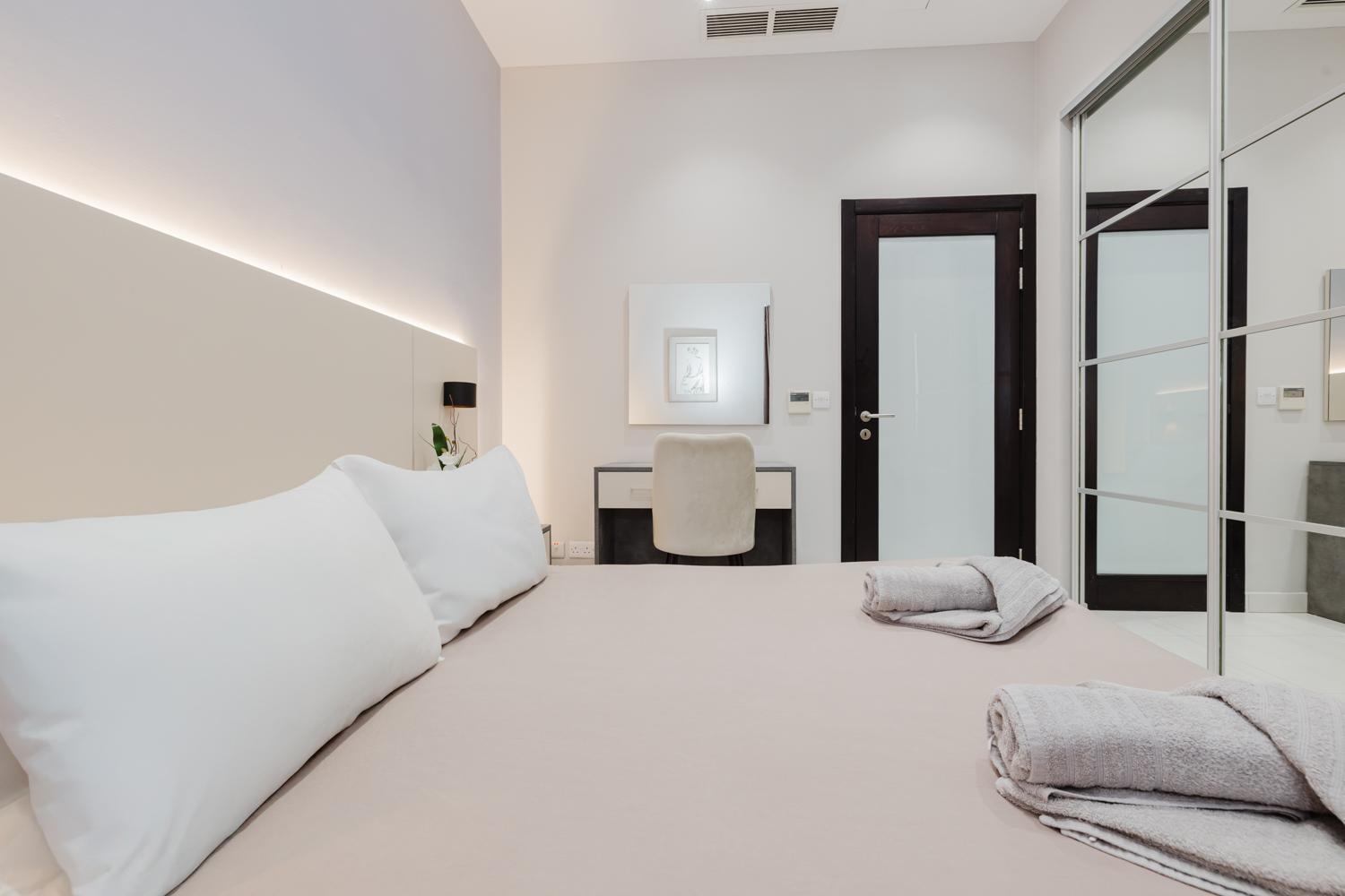 Luxury 3-bedroom In St Julians Apartamento San Julián